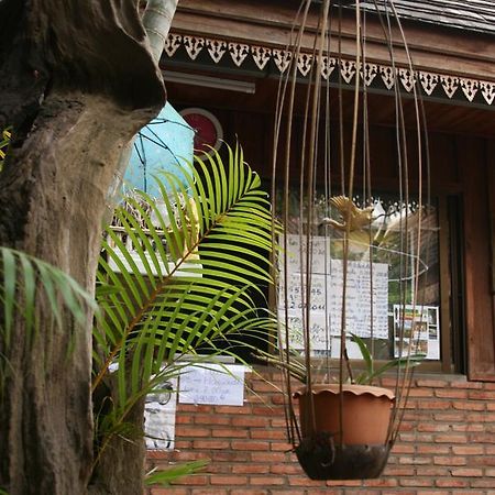 Hotel Mano Temple House à Luang Prabang Extérieur photo