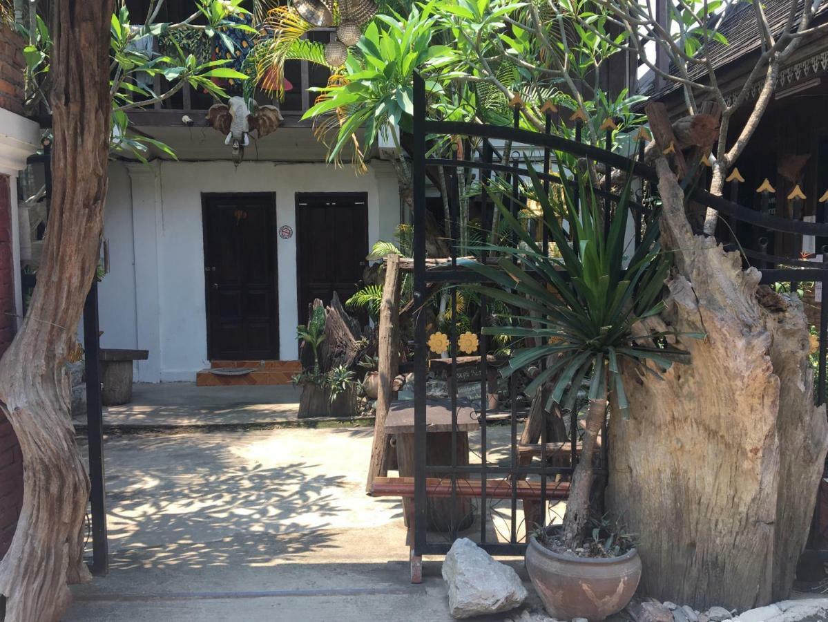 Hotel Mano Temple House à Luang Prabang Extérieur photo